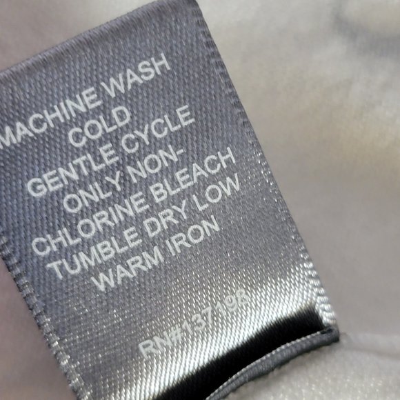 Marled Reunited White Red Heart Graphic Sweater Pullover Valentine 💕❤️ M - Picture 12 of 12